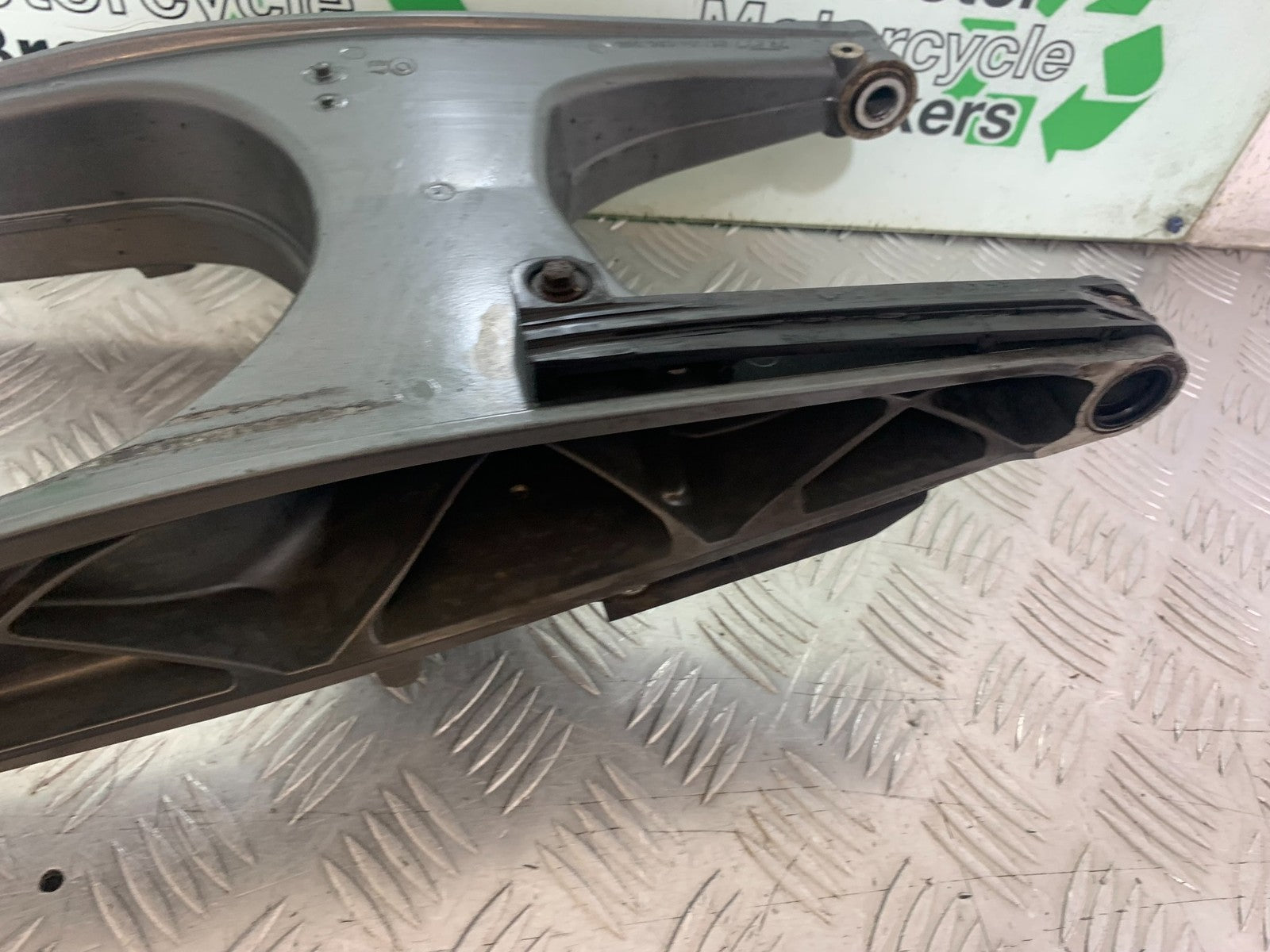 KTM DUKE 125 SWINGARM  YEAR 2017-2022 (CMB1222)