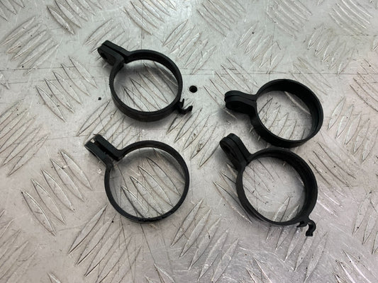 TRIUMPH 955i DAYTONA MUDGUARD CLAMPS   YEAR 2002-2006 (CMB1229)