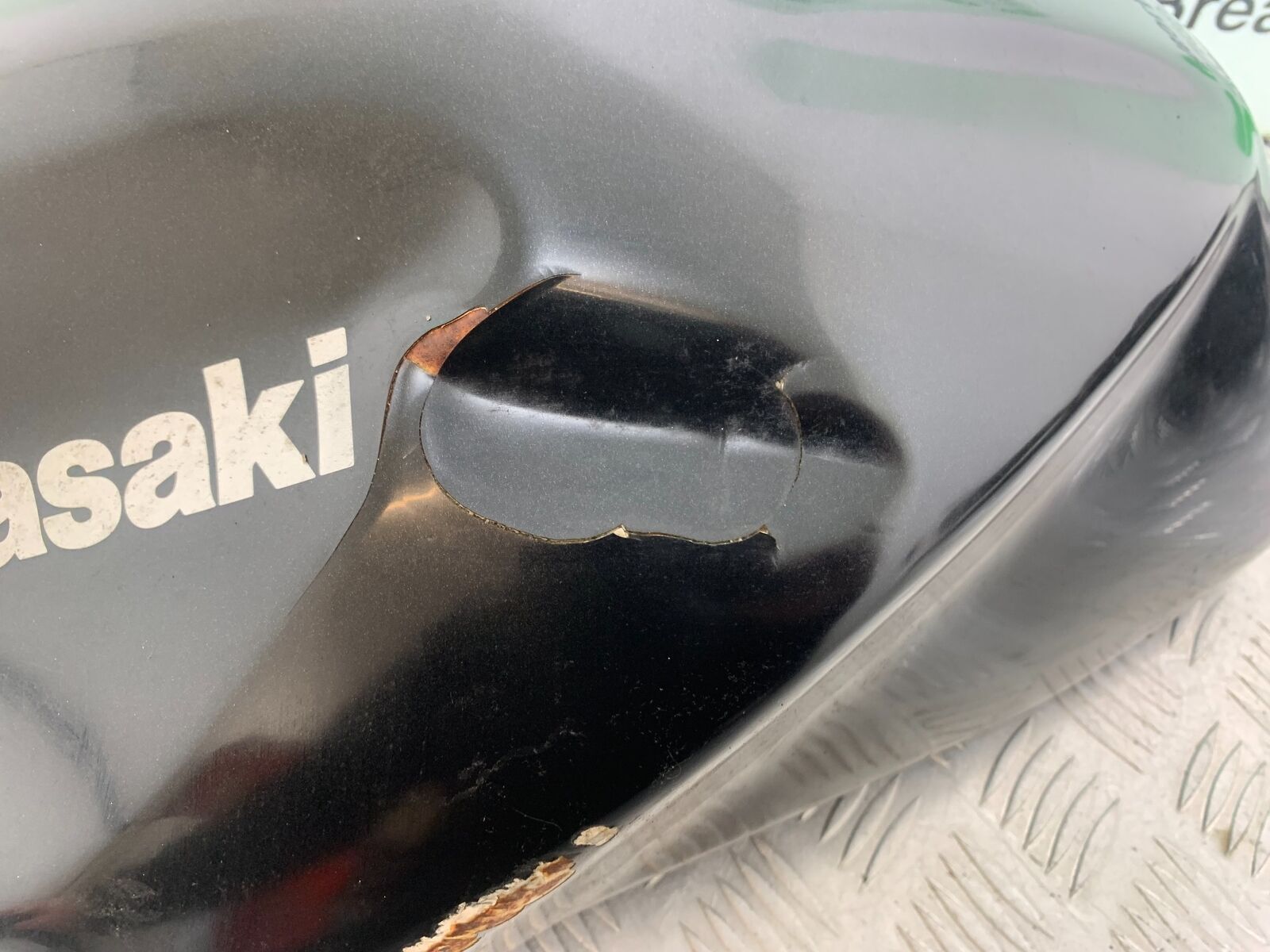 KAWASAKI Z750 Z 750 PETROL TANK   YEAR 2004-2006  (CMB1104)