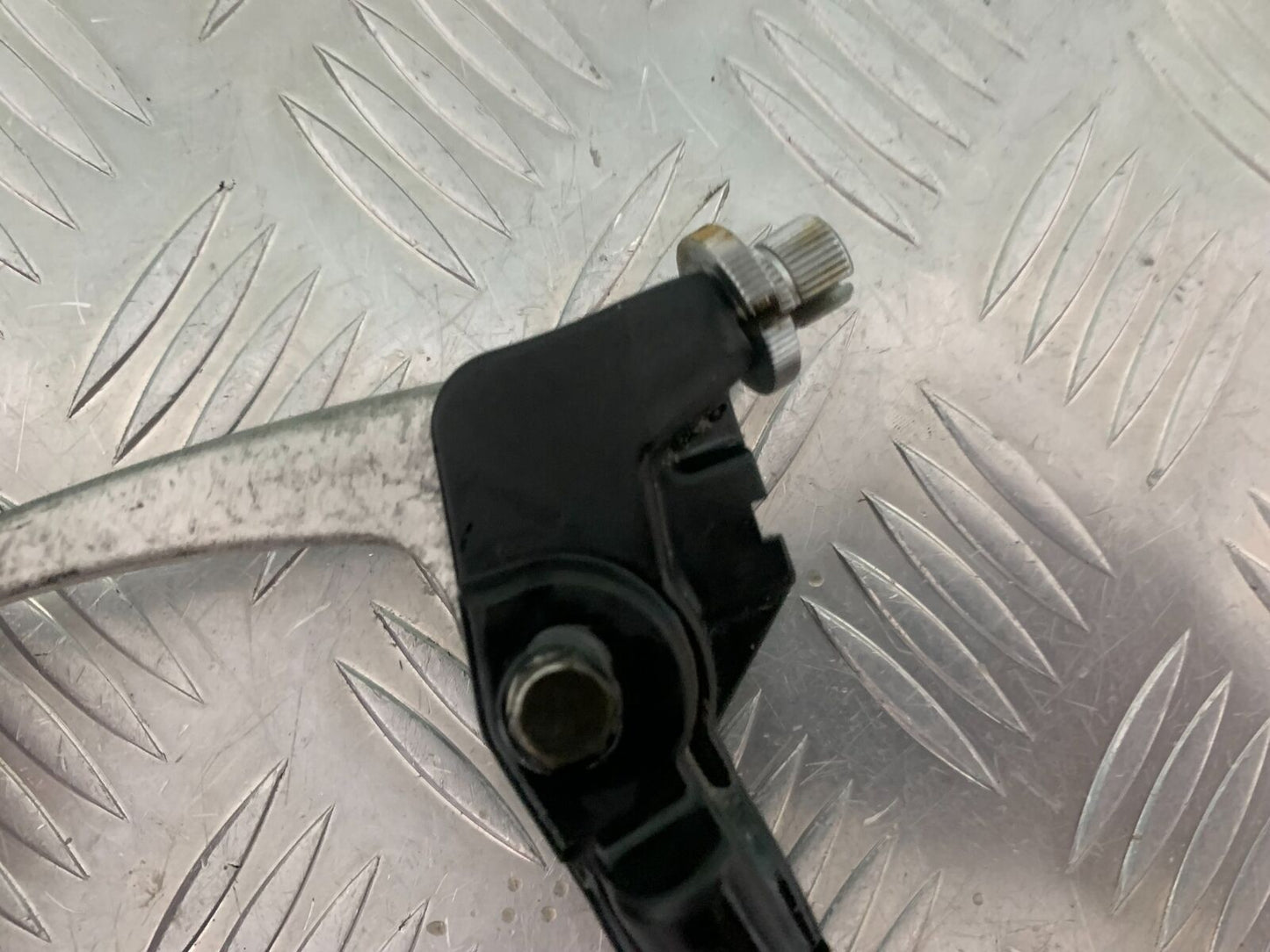 TRIUMPH 955I SPRINT RS CLUTCH LEVER AND BRACKET YEAR 1999-04 (STOCK 989)