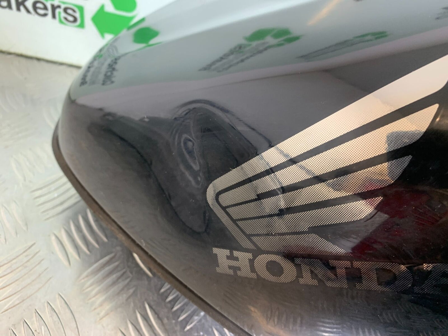 HONDA CBR1100 BLACKBIRD PETROL TANK  YEAR 1996-1998 (CMB1017)