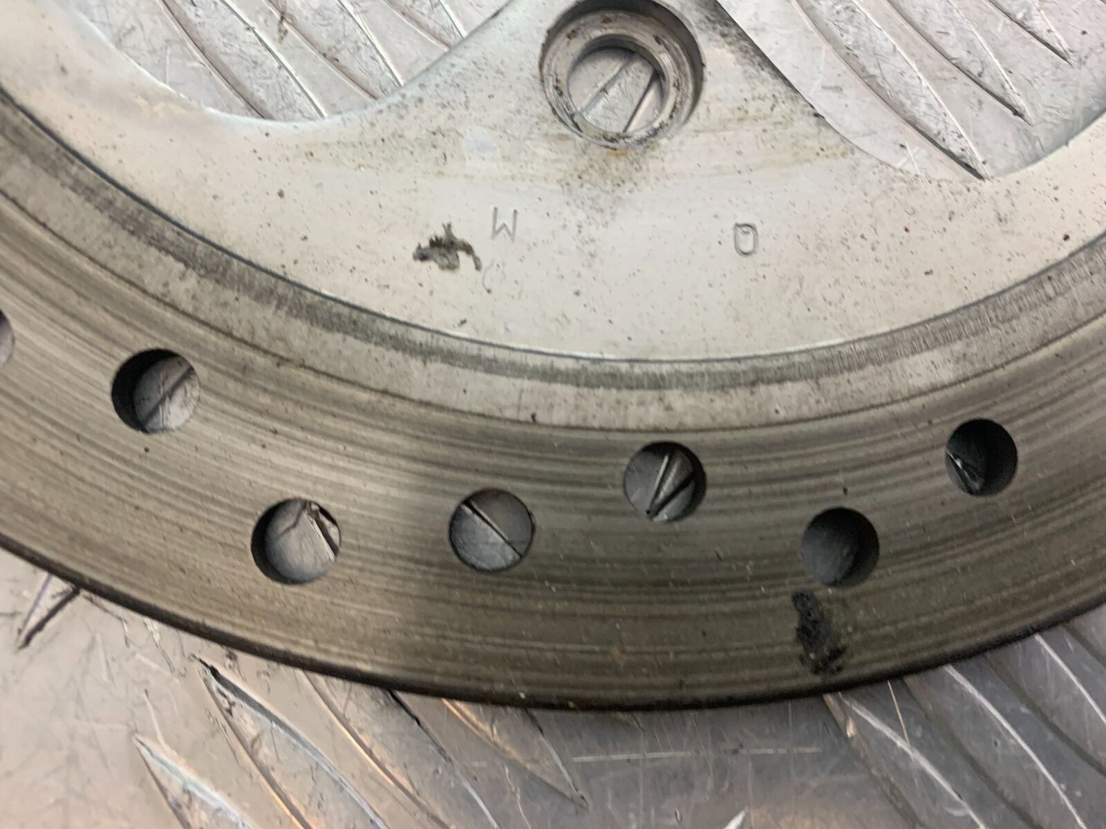 TRIUMPH 955i SPRINT ST REAR BRAKE DISC   YEAR 1999-2004 (CMB1124)