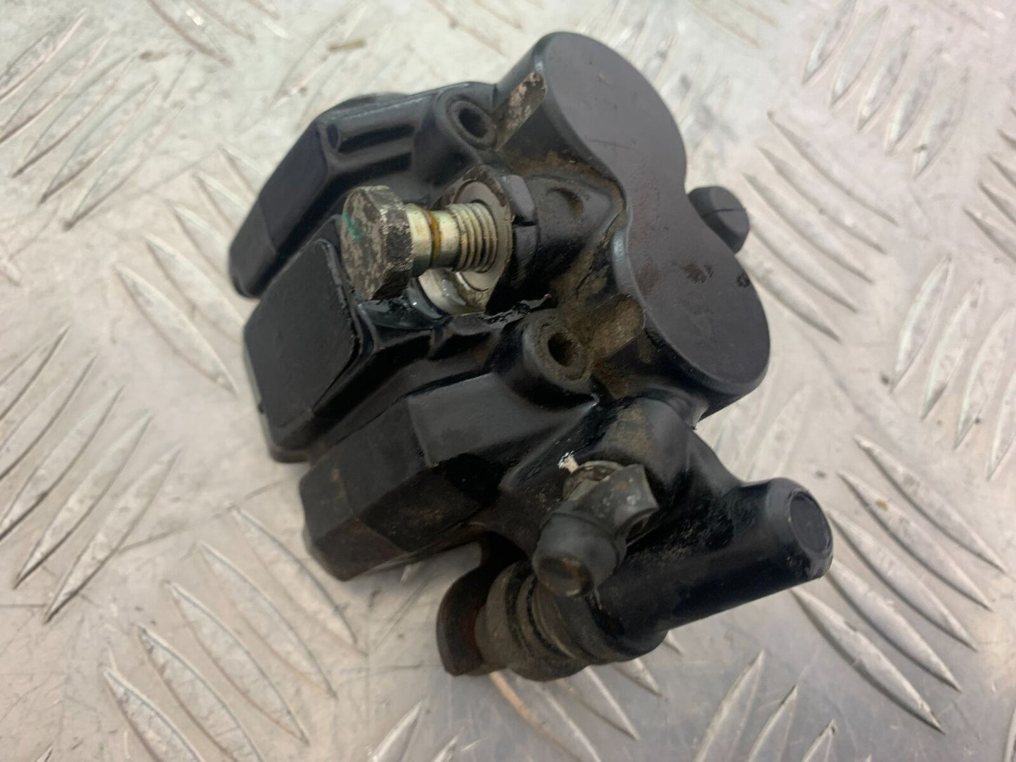 TRIUMPH 955i SPRINT ST REAR BRAKE CALIPER YEAR 1999-2004 (CMB1124)