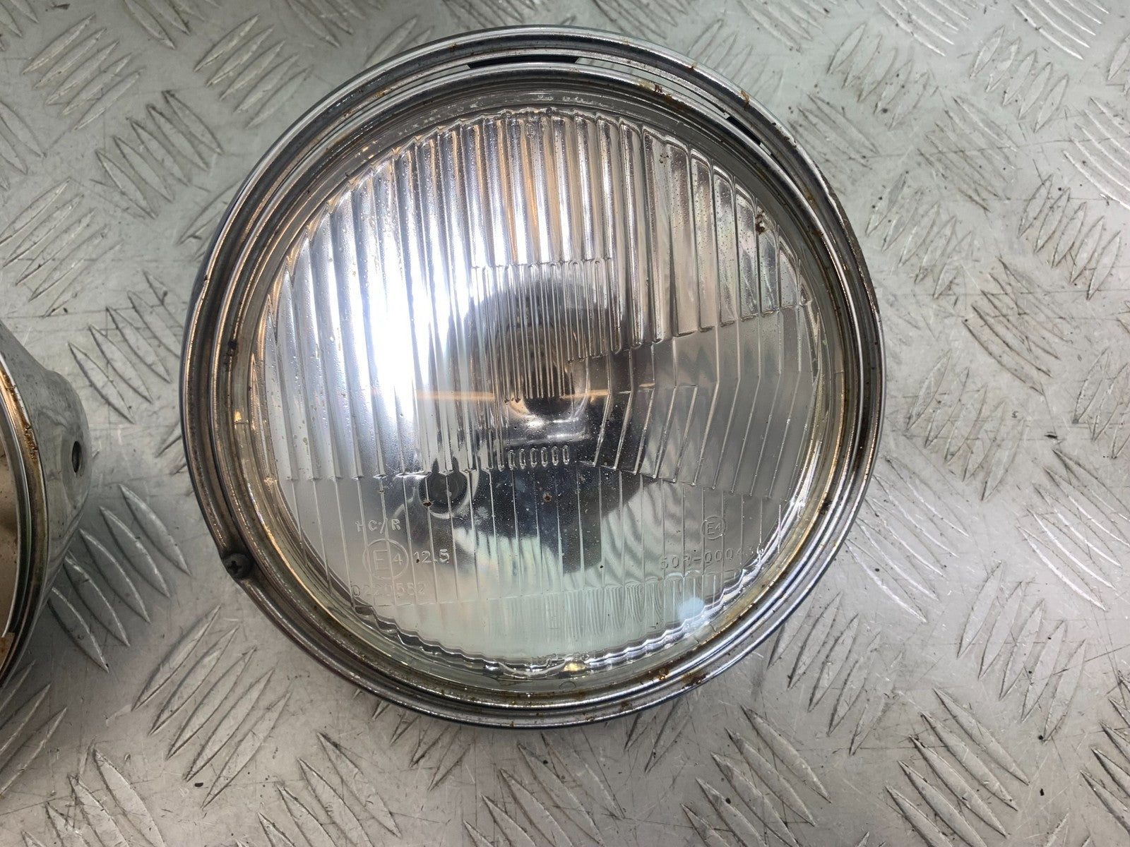 SUZUKI GSX750 INAZUMA HEADLIGHT AND BACKING  YEAR 1998-2003 (CMB1308)