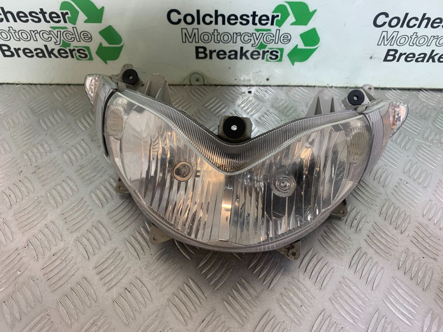 SUZUKI AN 200 UN 200 BURGMAN HEADLIGHT  YEAR 2007-09 (CMB1128)