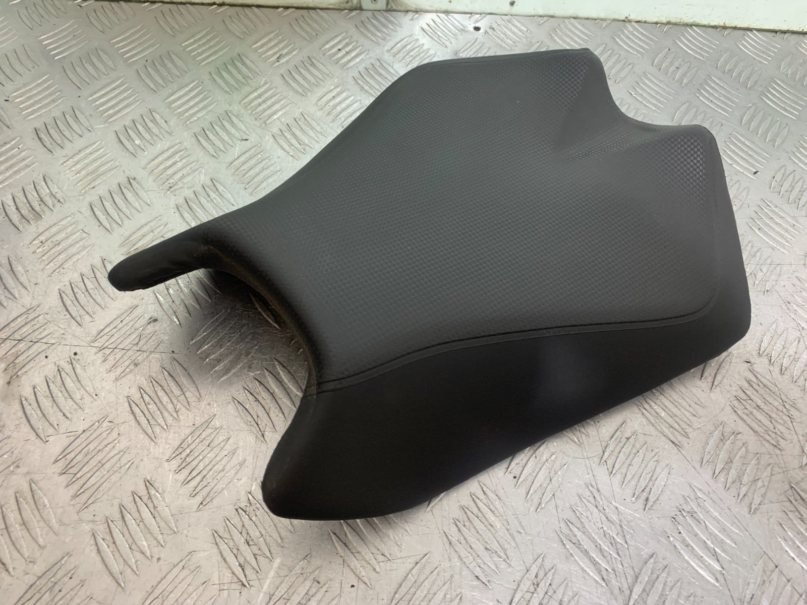 APRILIA TUONO 1000 V4R FRONT SEAT   YEAR 2011-13  (CMB1331)