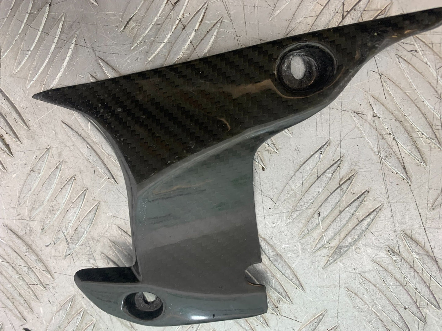 YAMAHA YZF R1 4C8 LEFT AND RIGHT CARBON INFILLS   YEAR 2007-2008 (CMB1237)