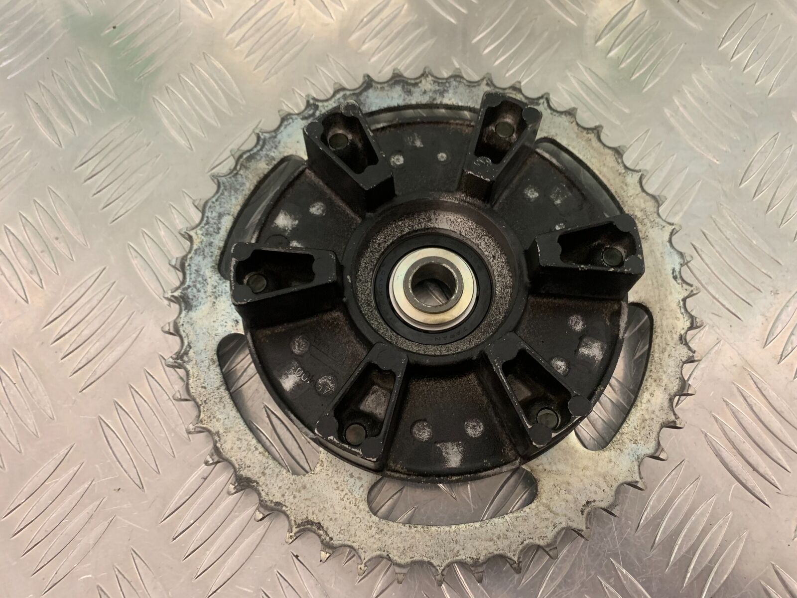 YAMAHA FZS600 FAZER 600 SPROCKET CARRIER    YEAR 1998-2001 (STOCK 964)