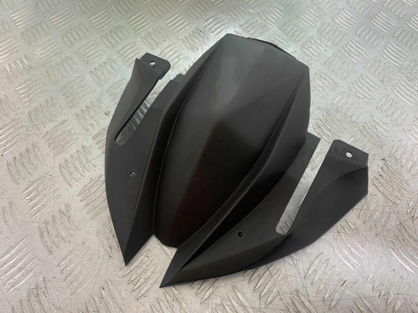 KAWASAKI 650 VERSYS SCREEN INFILL PANEL  YEAR 2015-2018 (CMB1288)