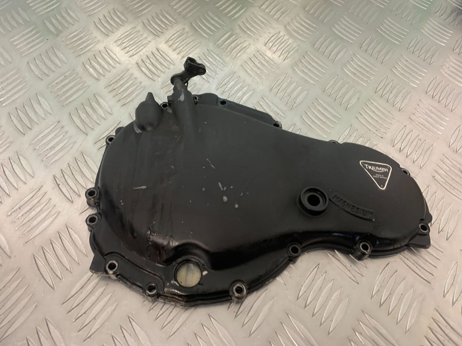 TRIUMPH 885 TIGER CLUTCH COVER   YEAR 2000