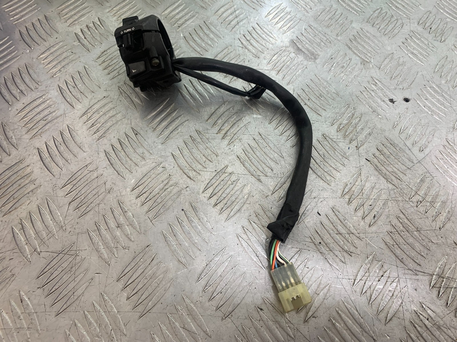 HONDA CBR600 CBR 600 RR LEFT SWITCH GEAR  YEAR 2003-2004 CMB1173)