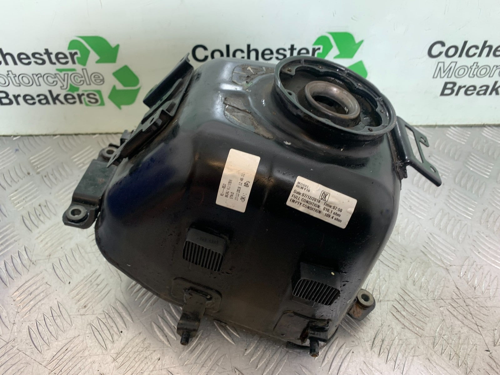 KTM RC125 RC 125 PETROL TANK  YEAR 2017-2022 (CMB 1244)