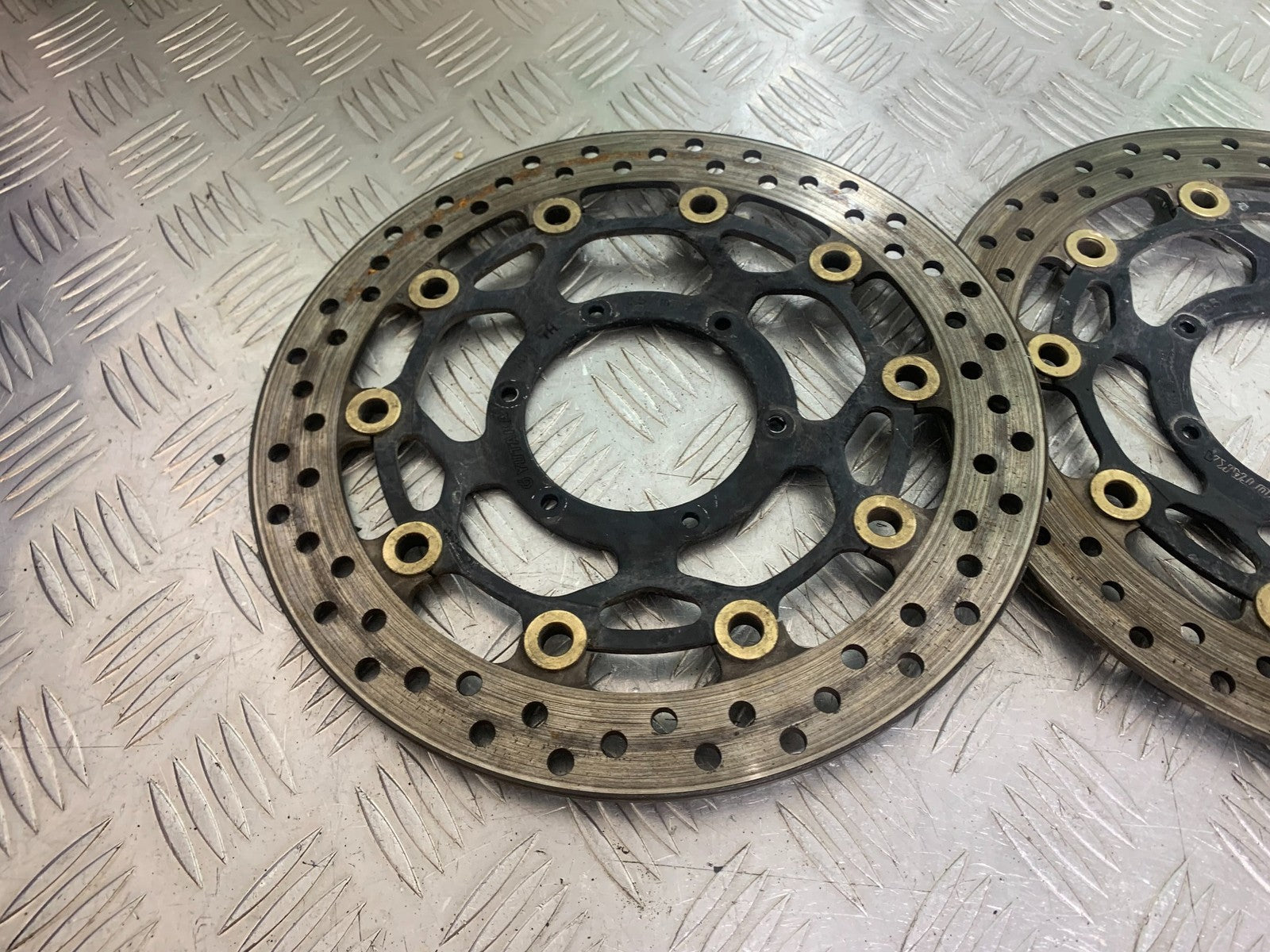 HONDA CBR600 CBR 600 RR FRONT BRAKE DISCS  YEAR 2003-2004 CMB1173)