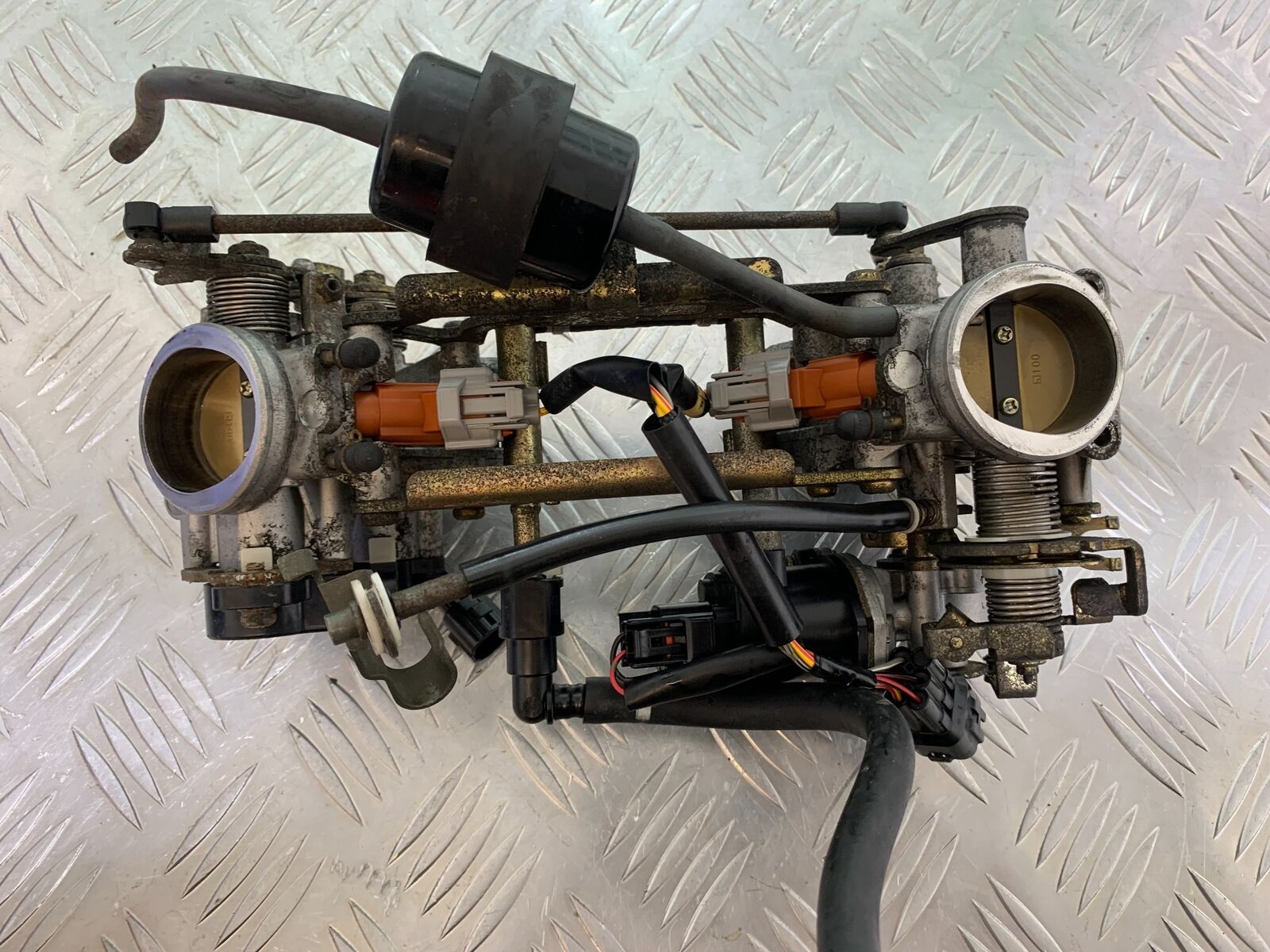 SUZUKI SV650 SV 650 THROTTLE BODIES YEAR 2003-2006 (CMB1014)
