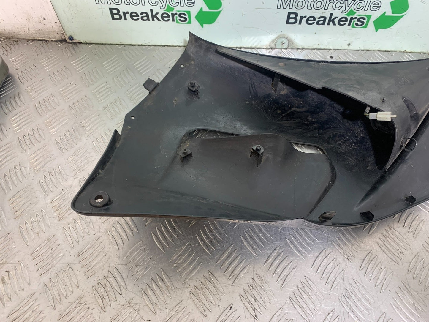 KAWASAKI ER6 F ER6F RIGHT FAIRING PANEL   YEAR 2005-2008 (CMB1277)
