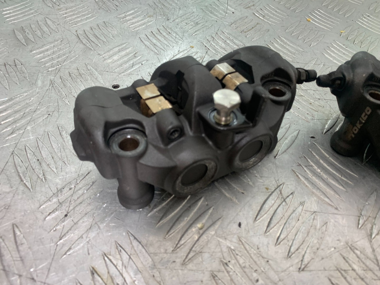 KAWASAKI ZX10R ZX10 R FRONT BRAKE CALIPERS 2008-2010 (CMB1206)
