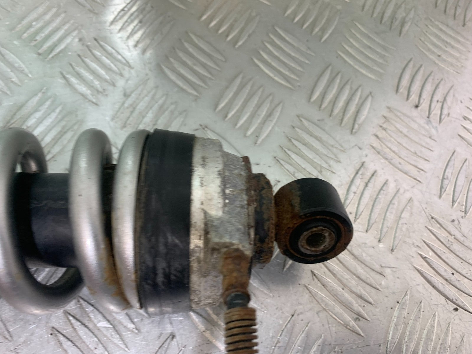 KAWASAKI GTR1400 GTR 1400 REAR SHOCK   YEAR 2007-2009 (CMB1174)