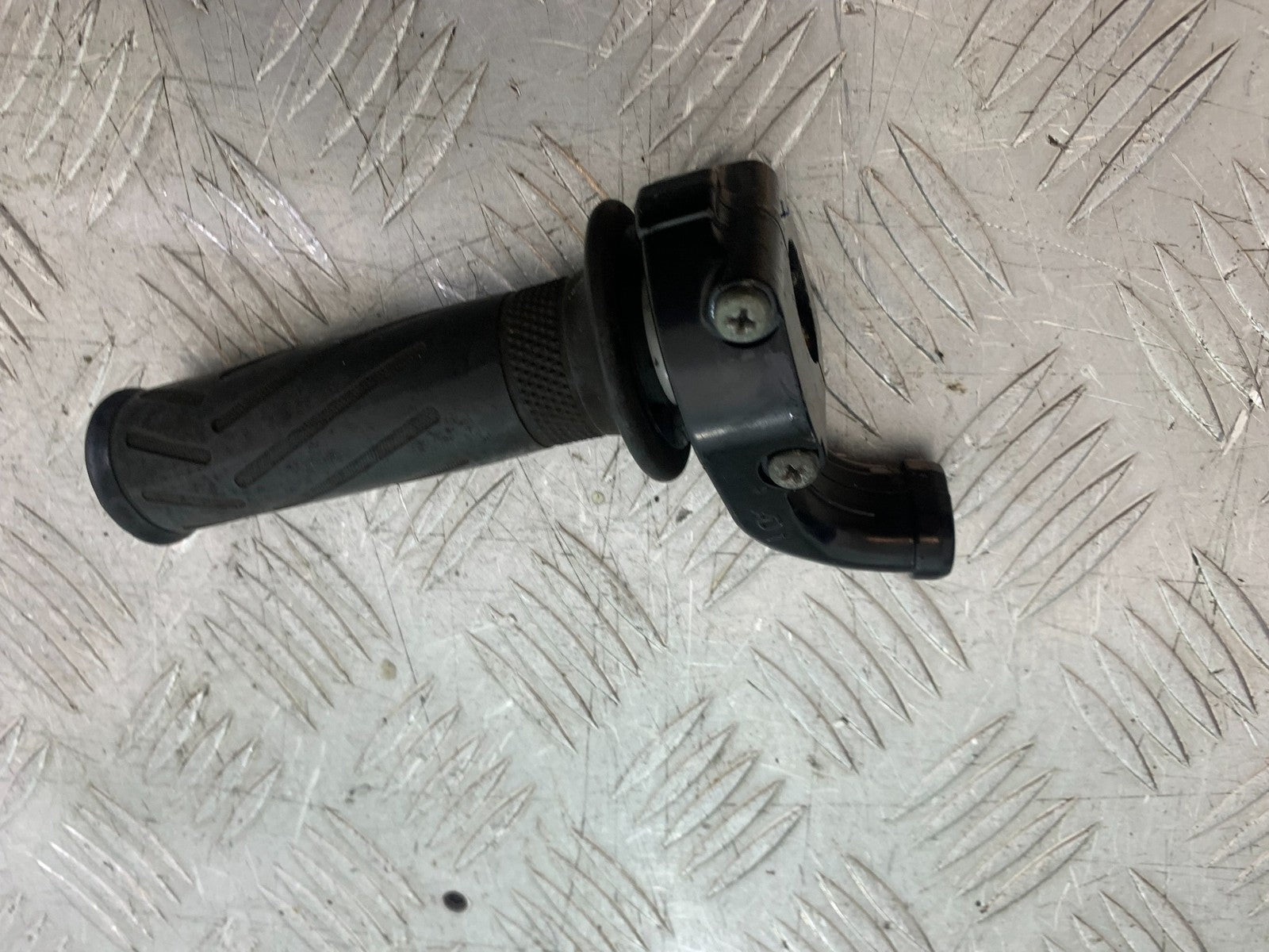 YAMAHA YZF R1 4XV THROTTLE AND GRIP YEAR 1998-99 (CMB1291)