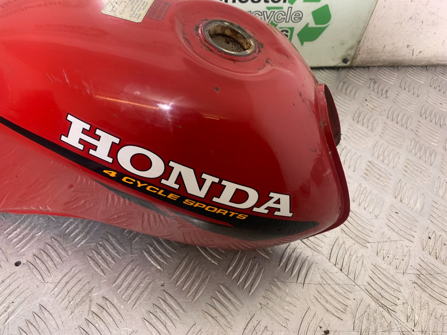 HONDA CG125 CG 125 PETROL TANK  YEAR 1998-2000 (CMB1282)