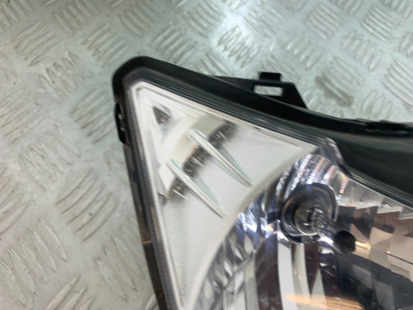 HONDA CBF125 CBF 125 HEADLIGHT   YEAR 2009-14  (CMB1172)