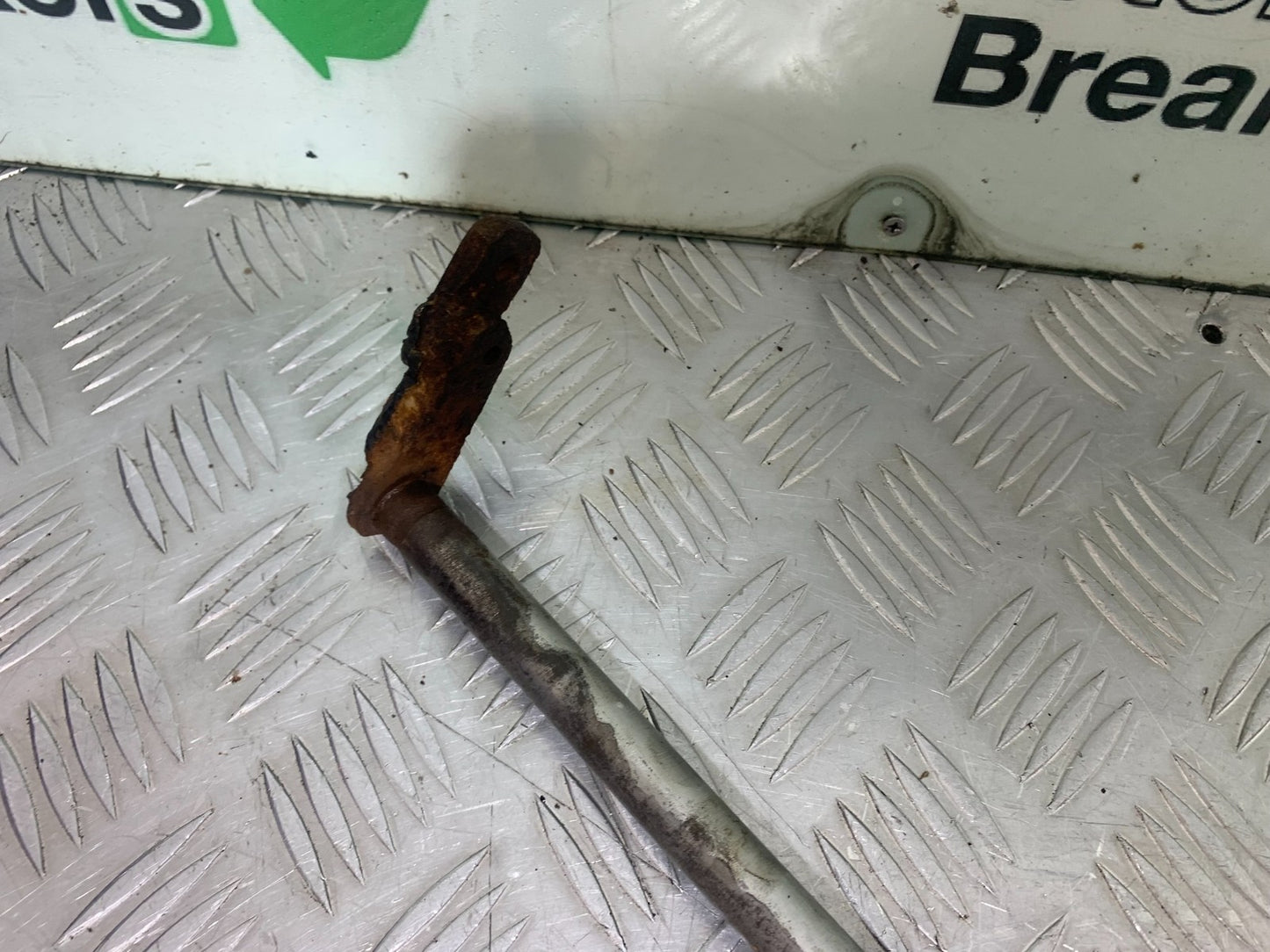 HONDA GL500 GL 500 SILVERWING REAR BRAKE PEDAL & SHAFT  YEAR 1981-82 (CMB1168)