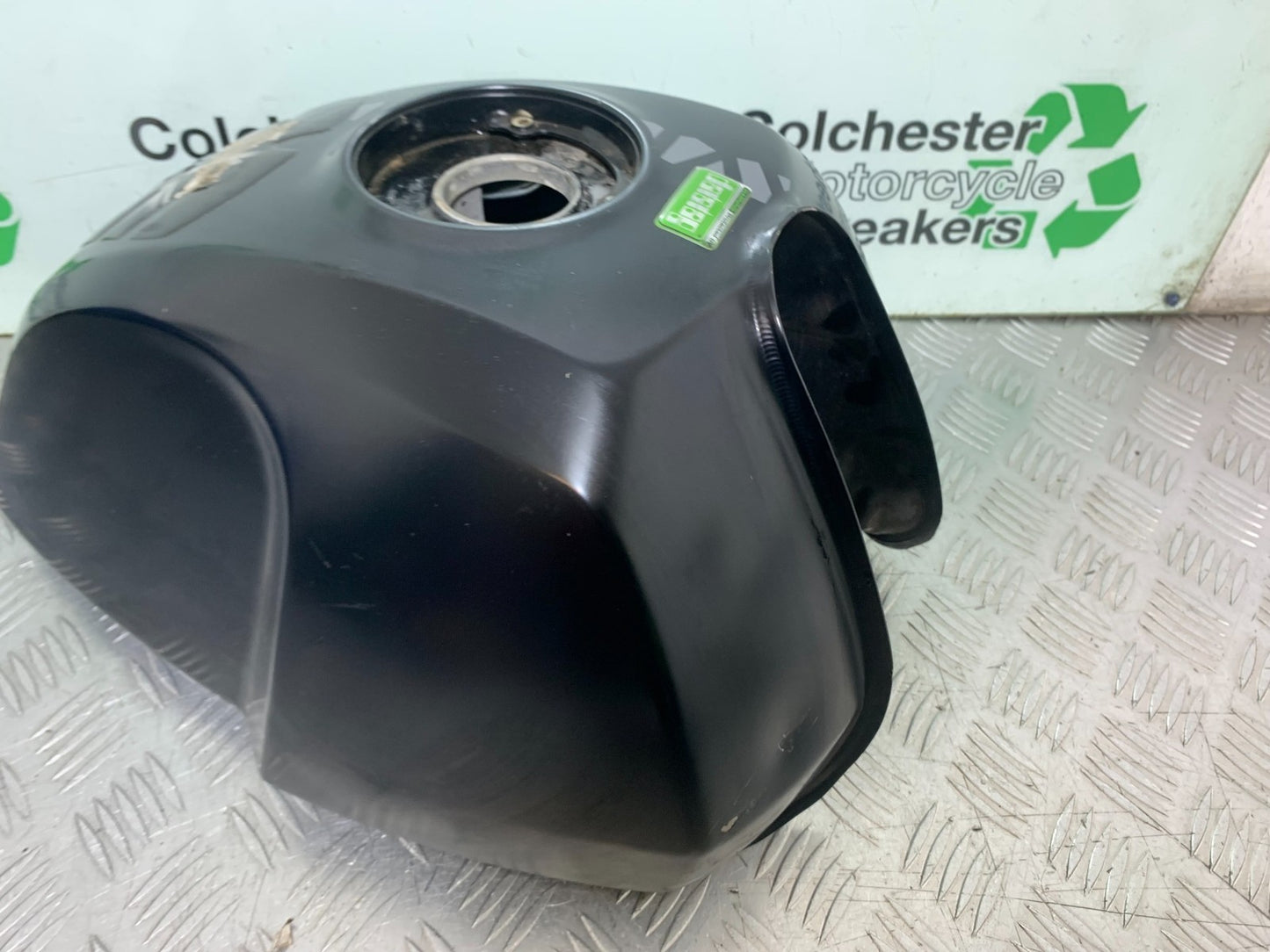 ROYAL ENFIELD HIMALAYAN 411 PETROL TANK YEAR 2018-2023 (CMB1279)
