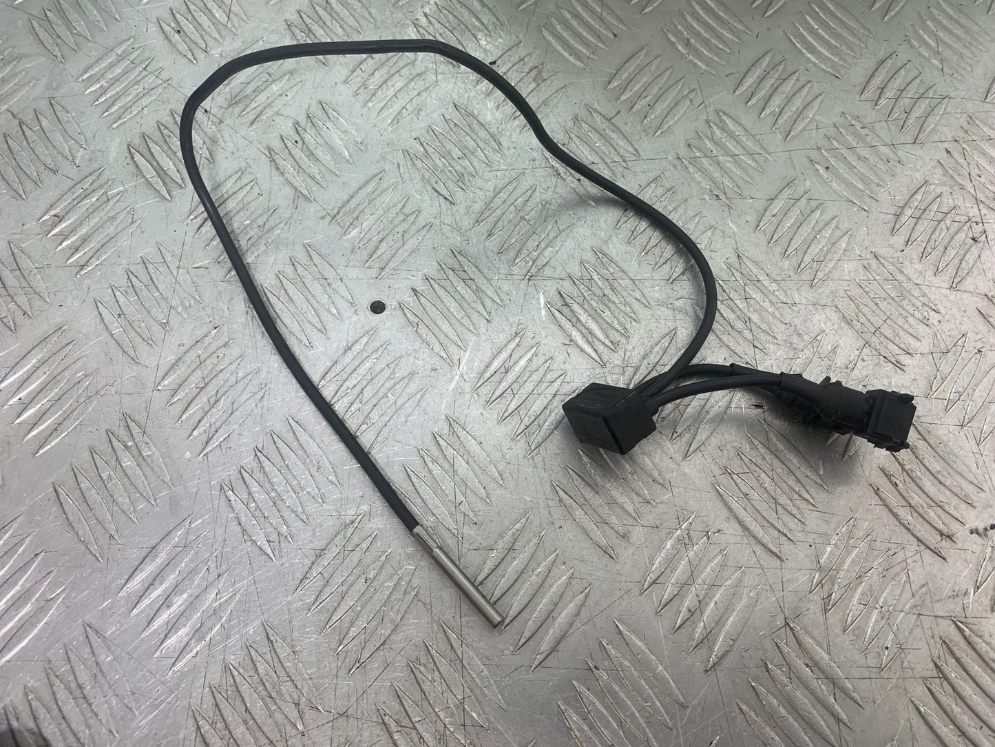 BMW K1200 K 1200 LT BOOSTER PLUG   YEAR 1999-07 (CMB1271)