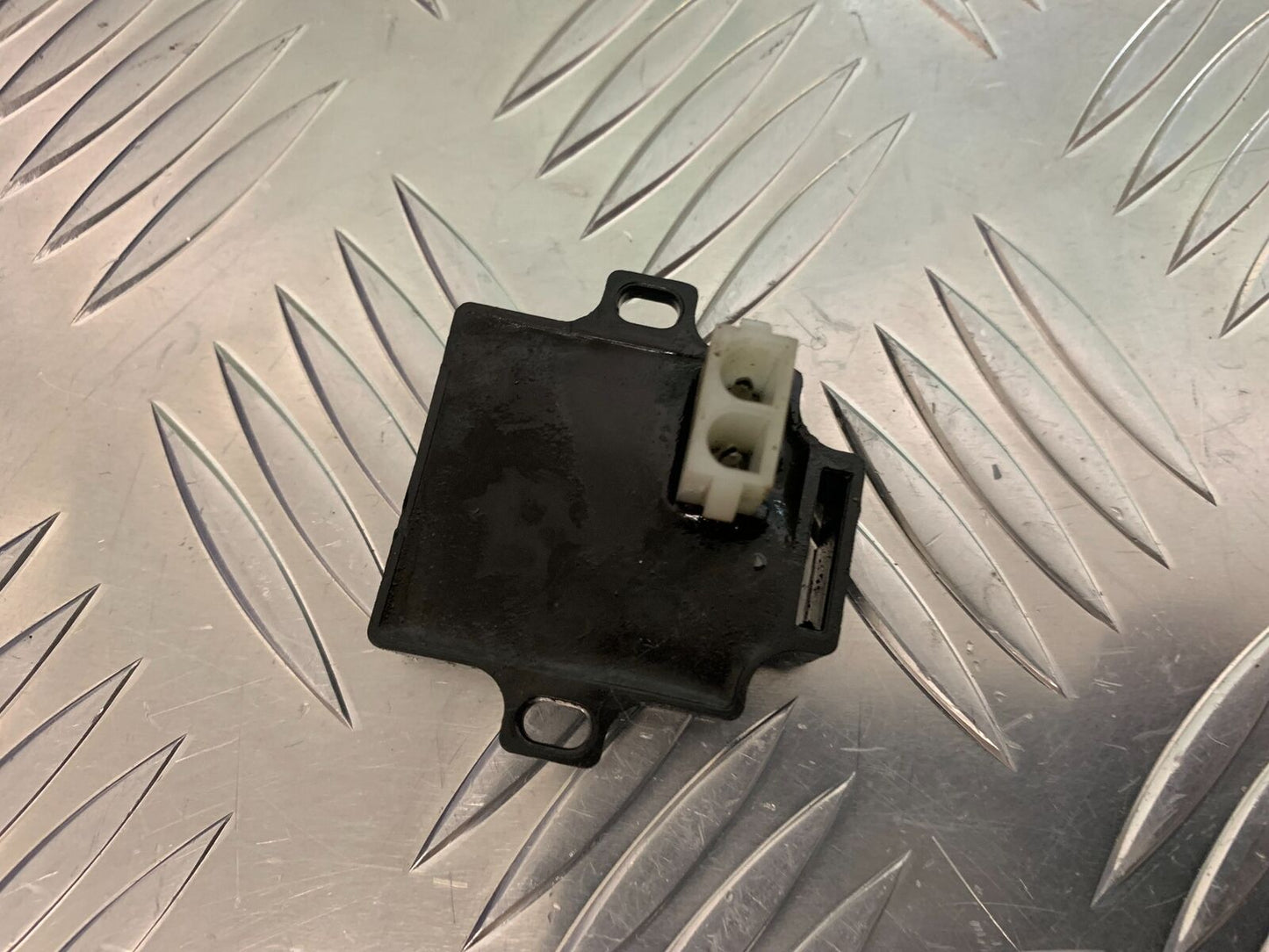 RIEJU 125 MARATHON SM PRO FLASHER UNIT RELAY  YEAR 2015(STOCK 938)