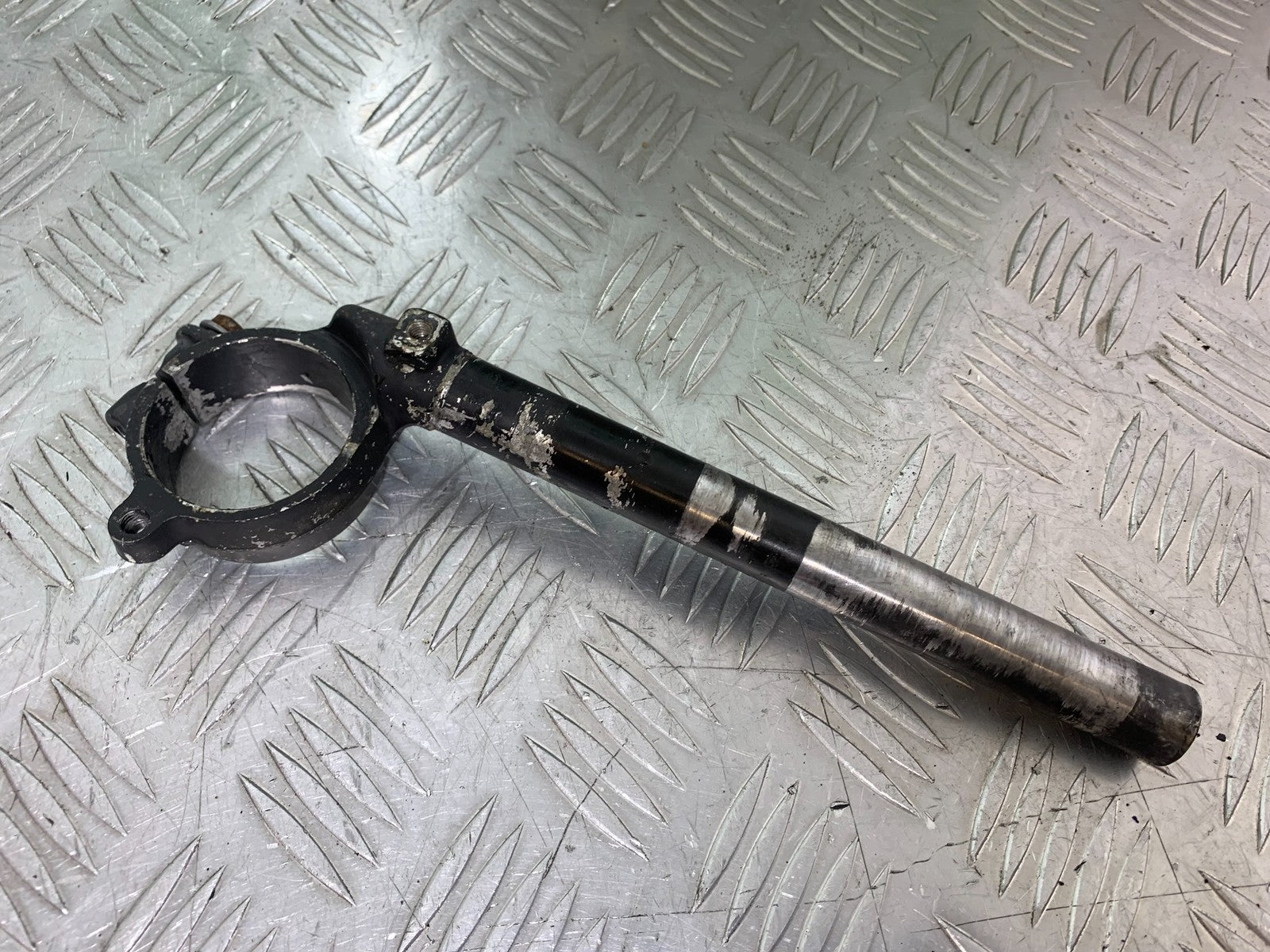 APRILIA RSV1000 RSV 1000 MILLE RIGHT HANDLEBAR 1998- 2003 (CMB1184)