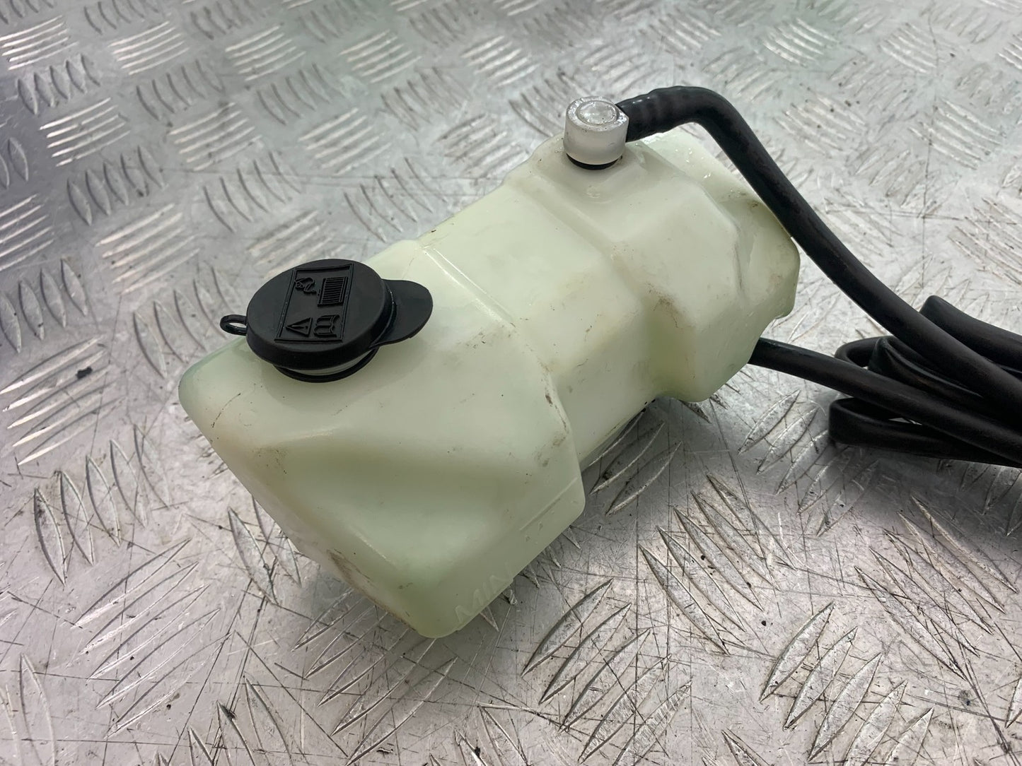 TRIUMPH 675 STREET TRIPLE R COOLANT BOTTLE  YEAR 2013 - 2016 (CMB1221)