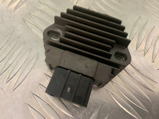 HONDA XL650 V TRANSALP REGULATOR  YEAR 2001-2006 (STOCK 975)