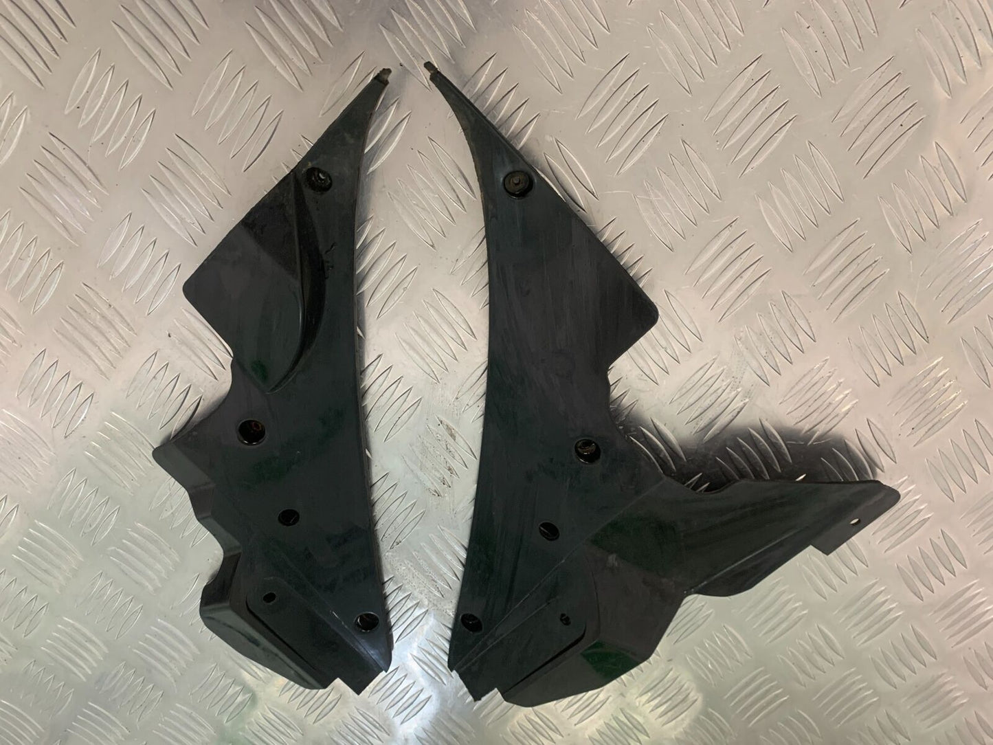 YAMAHA FJR1300 FJR 1300 LEFT & RIGHT INNER INFILLS YEAR 2001-05 (STOCK 946)