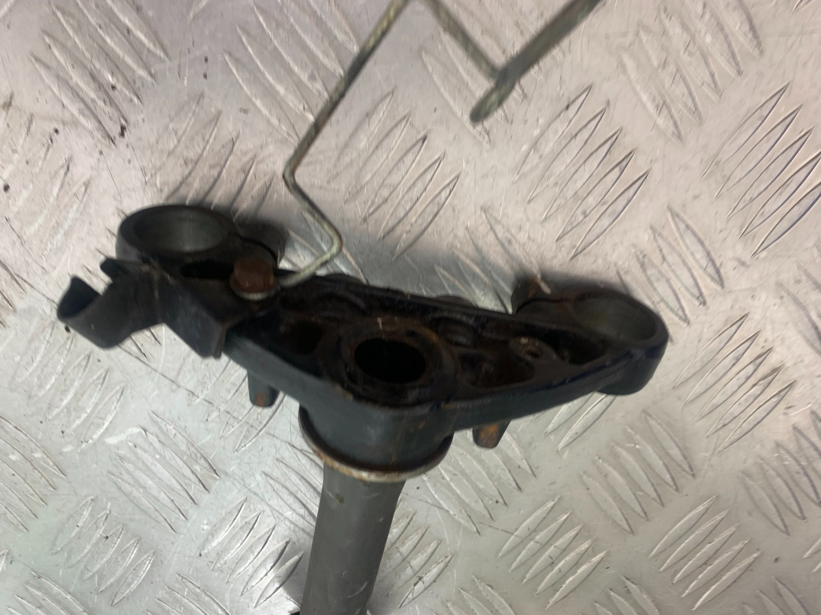 YAMAHA YBR125 YBR 125 BOTTOM YOKE  YEAR 2010-2017 (CMB1163)