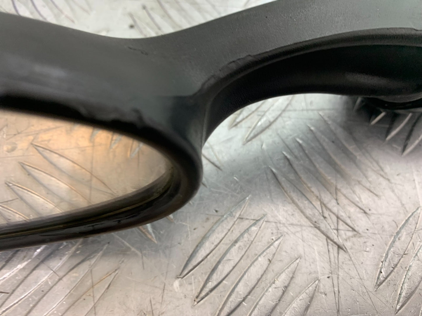 TRIUMPH 955i DAYTONA LEFT MIRROR  YEAR 2002-2006 (CMB1229)