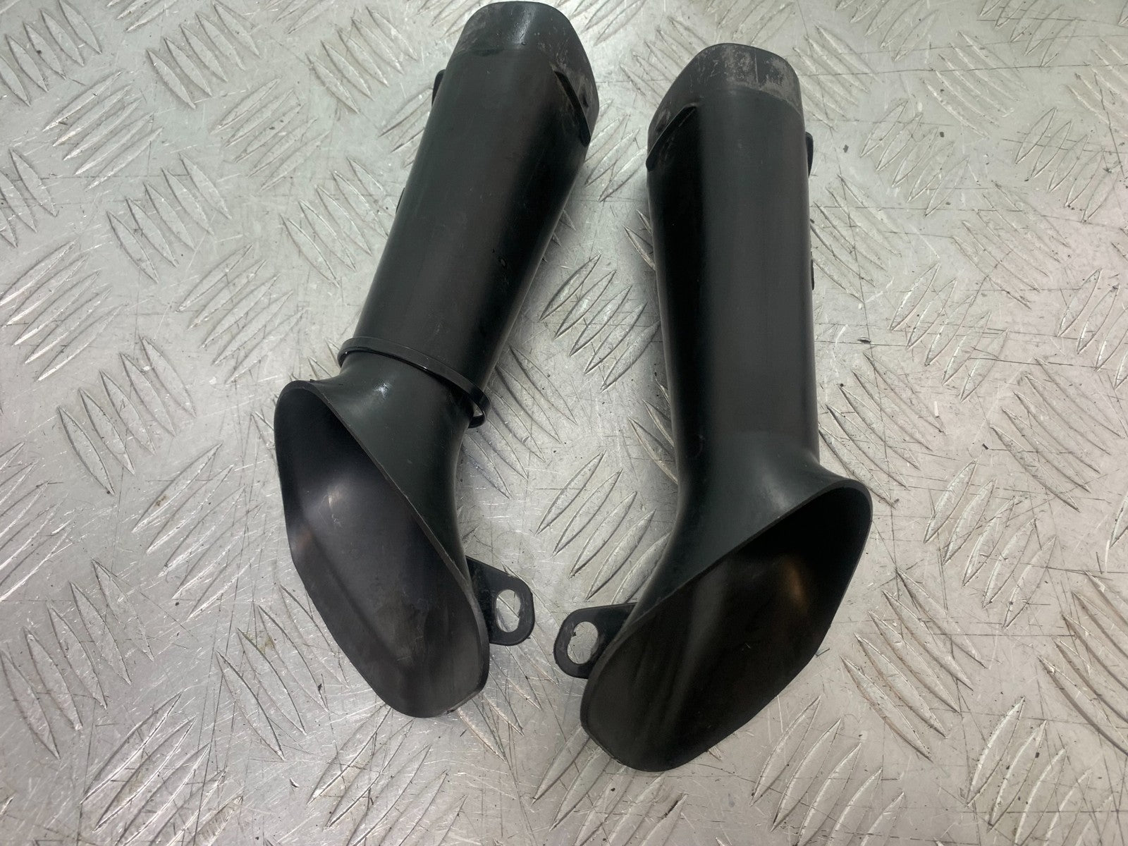 BMW R1200 R 1200 GS AIR TUBES  YEAR 2013-2016 (CMB1257)