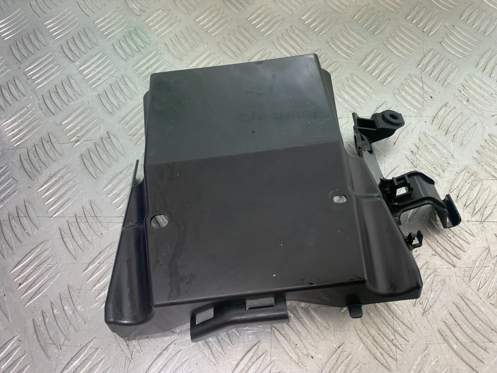 YAMAHA XMAX 300 INFILL PANEL YEAR 2017-2020 (CMB1218)