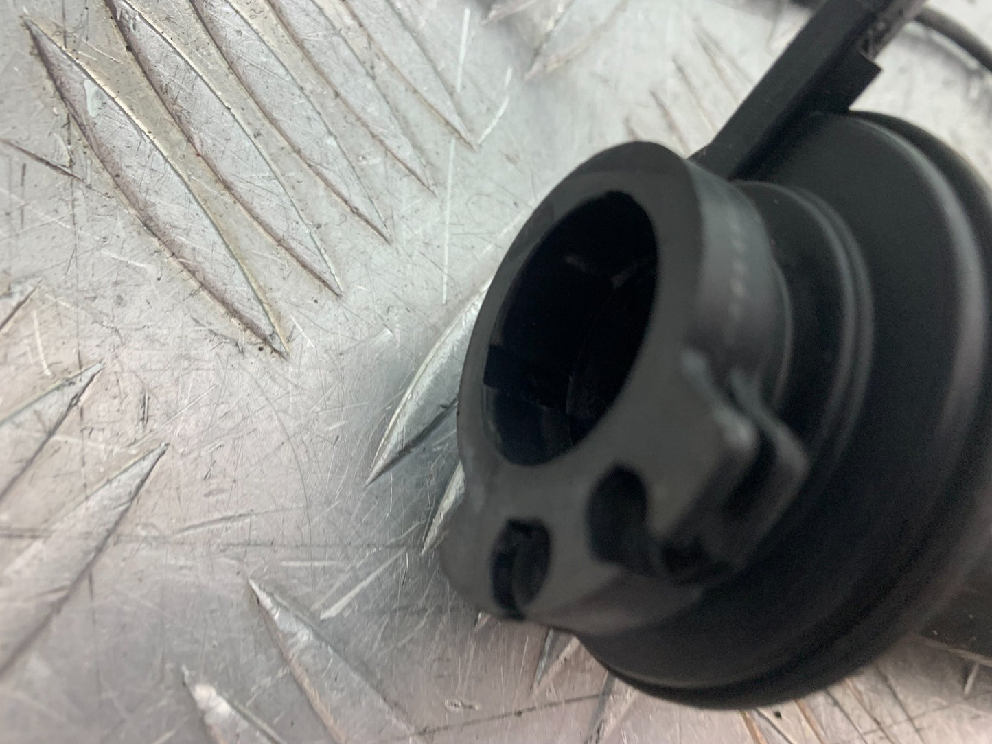 TRIUMPH 955i SPRINT ST RIGHT HEATED GRIP   YEAR 1999-04 (CMB1230)