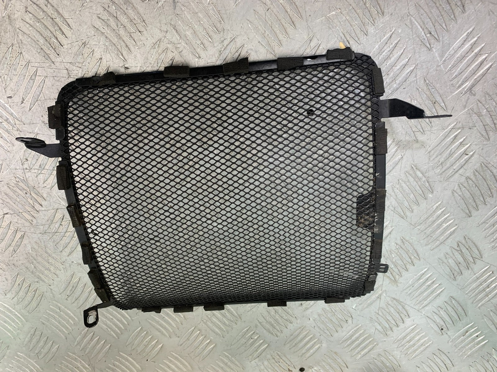 MV AGUSTA 675 F3 R&G RADIATOR GRILL  YEAR 2012-2016 (CMB1302)