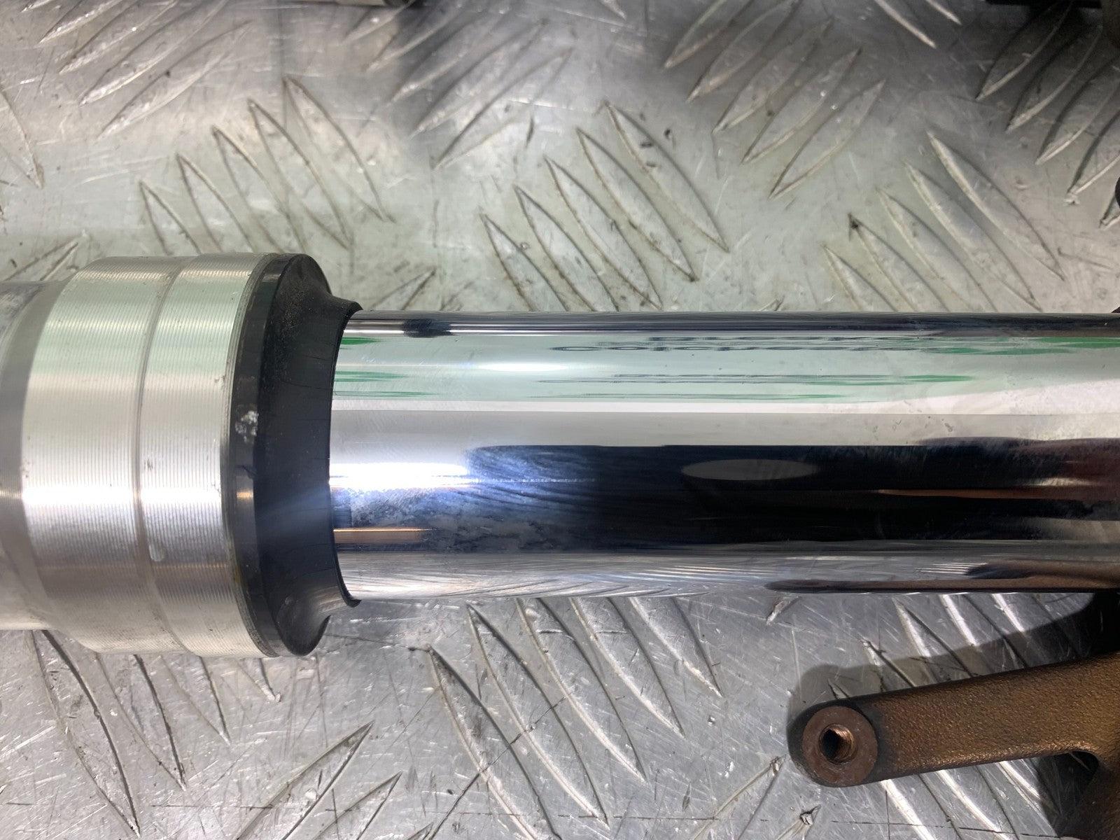 HONDA CBR1000 rr FIREBLADE FORKS   YEAR 2006 (CMB1220)