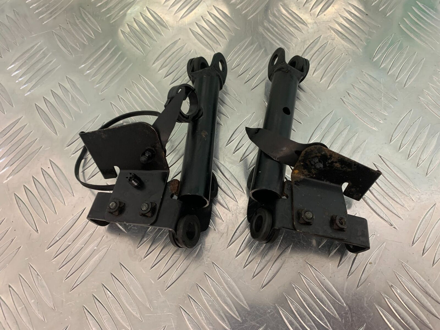 KAWASAKI Z1000 SX ENGINE MOUNTS   YEAR 2011-16 (STOCK 942)
