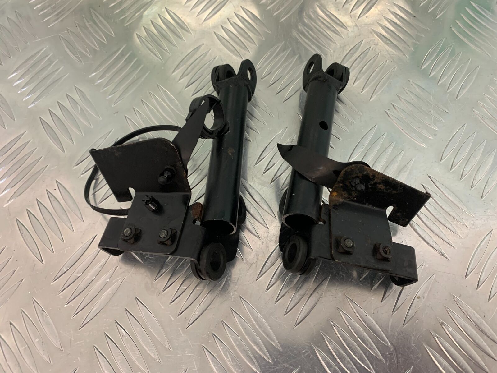 KAWASAKI Z1000 SX ENGINE MOUNTS   YEAR 2011-16 (STOCK 942)