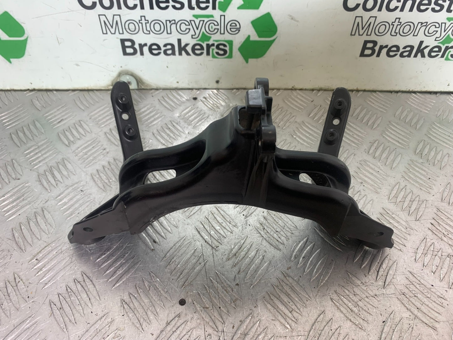 SUZUKI GSXR750 GSXR 750 K4 K5 FAIRING BRACKET    2004-2005 (CMB1319)