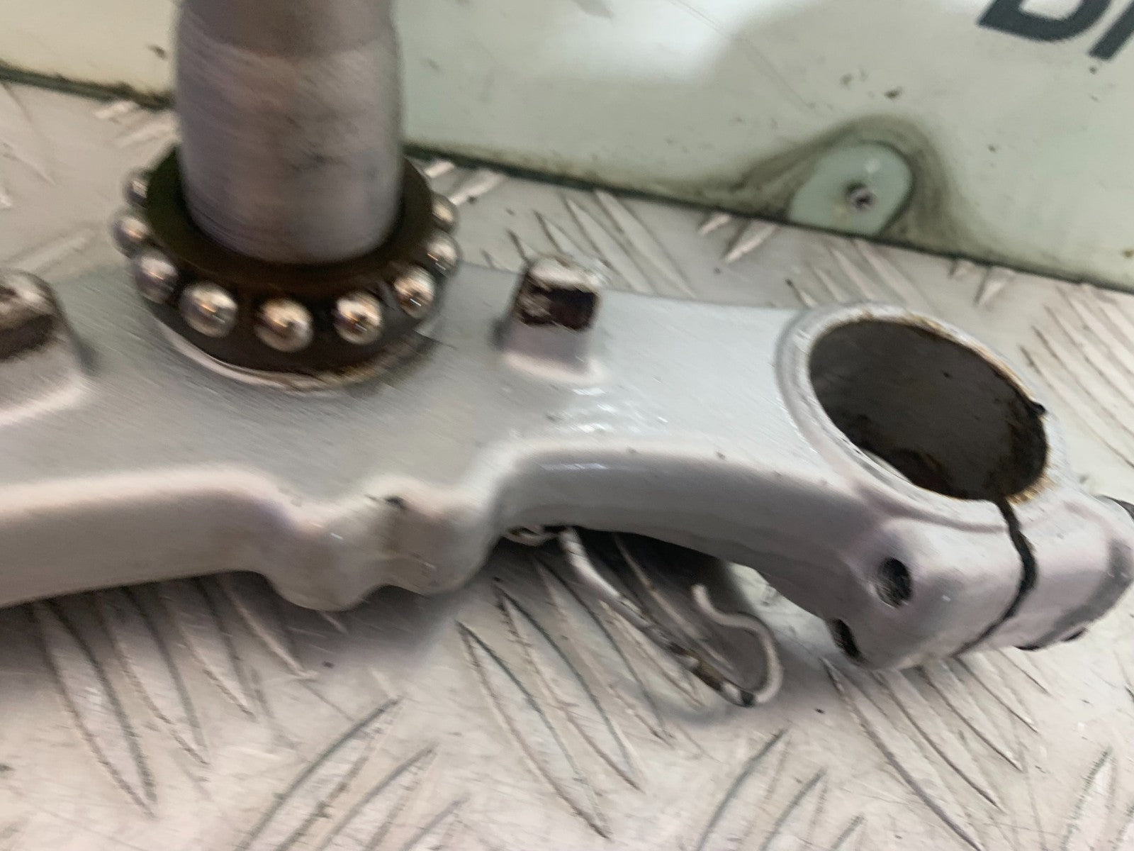 SUZUKI GSX750 INAZUMA BOTTOM YOKE   YEAR 1998-2003 (CMB1308)