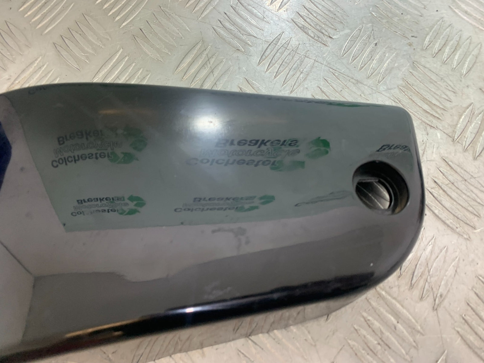 KAWASAKI VN1500 CLASSIC SEAT SIDE PANEL  YEAR 1999 -2006 (CMB1166)