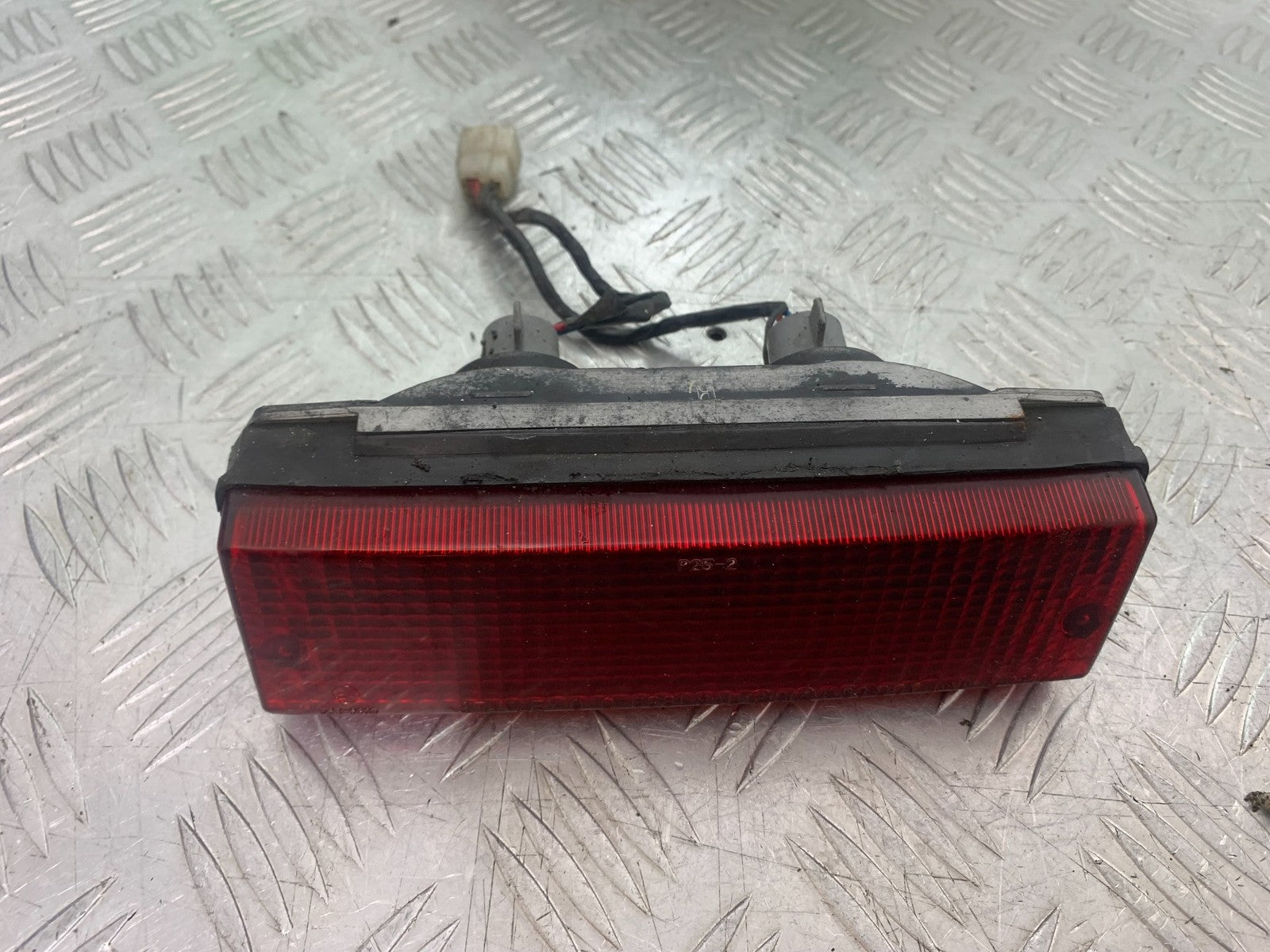 KAWASAKI GPZ600 GPZ 600 REAR LIGHT  YEAR 1988-90 (CMB1258)
