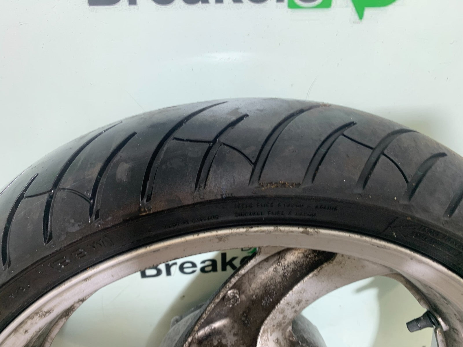 HONDA NT650 V DEAUVILLE FRONT WHEEL  YEAR 1999 (CMB1268)