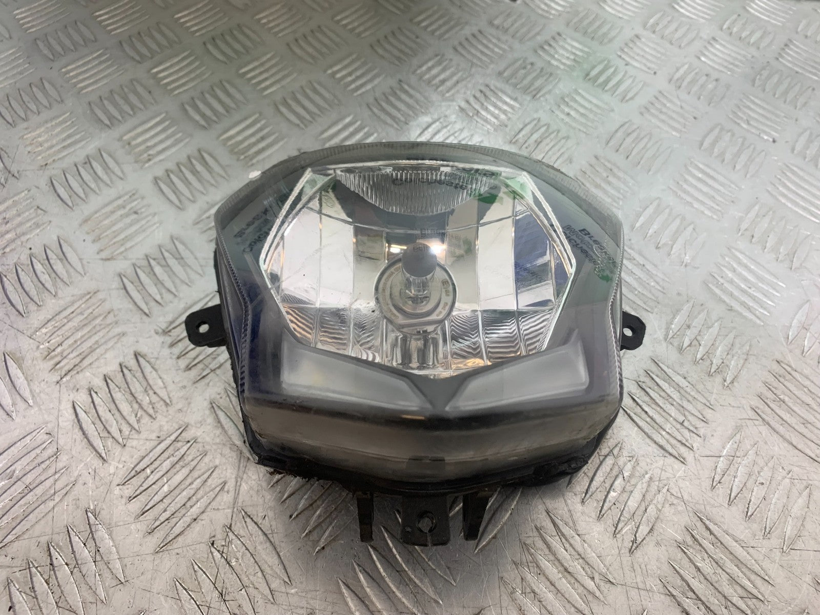 BENELLI BN125 BN 125 HEADLIGHT    YEAR 2018-2021 (CMB1245)