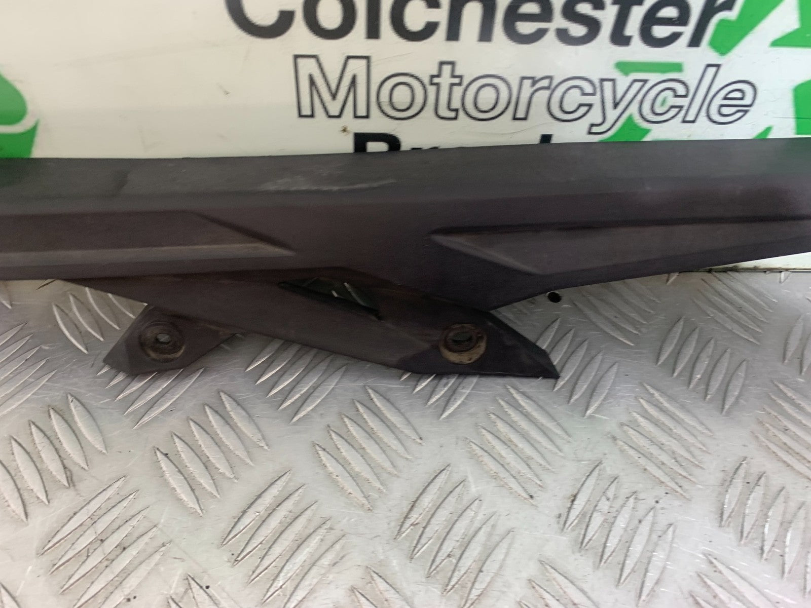 TRIUMPH TIGER 800 XRT CHAIN GUARD   2018-2020 (CMB1193)