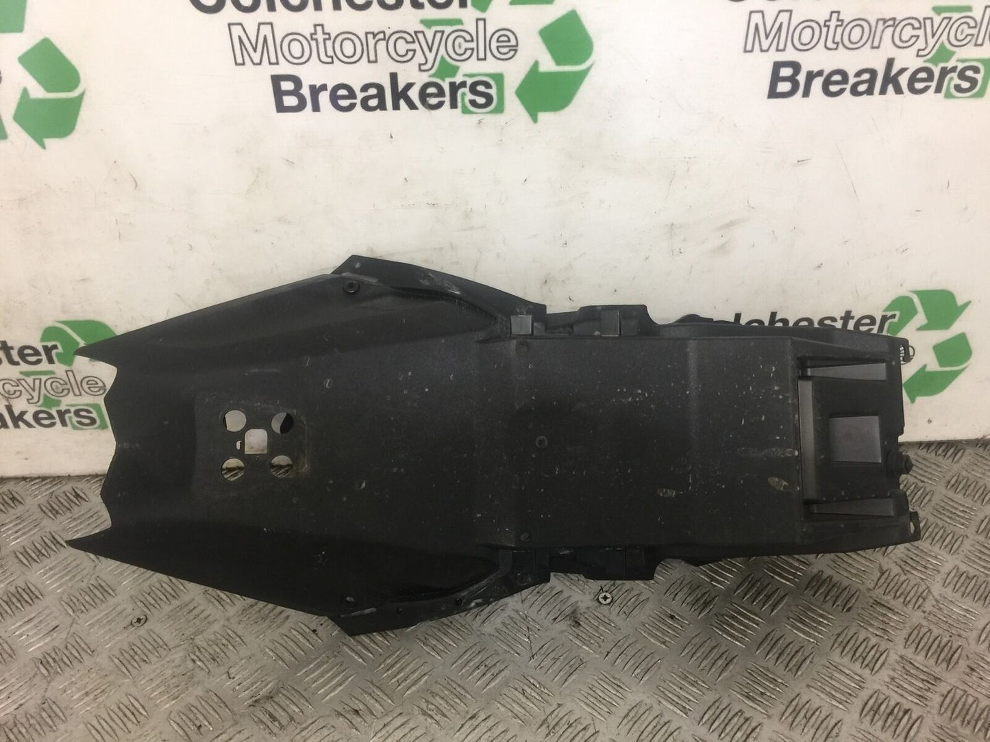 KAWASAKI NINJA 250 SL BX250 UNDERTRAY  YEAR 2017 (STOCK 479)