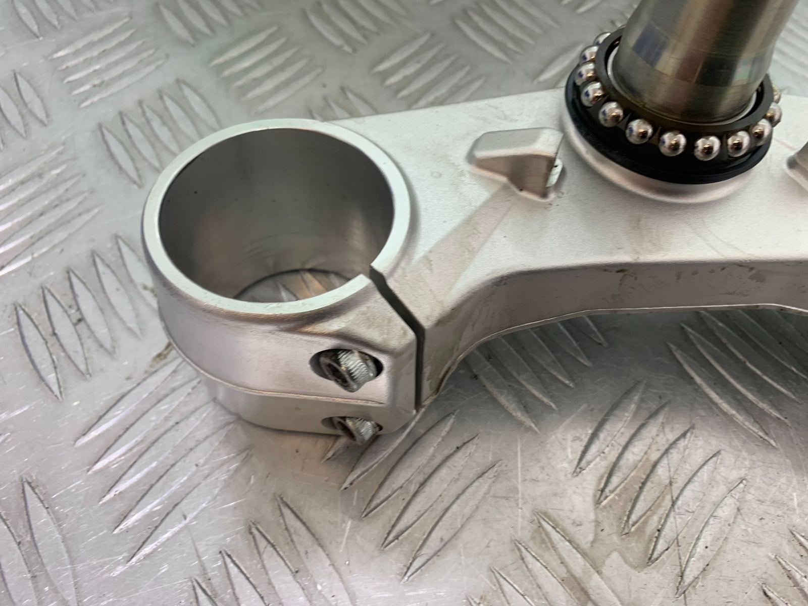 MV AGUSTA 800 F3 BOTTOM YOKE  YEAR 2013-2016 (CMB1152)